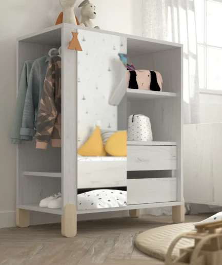 Armario Montessori de día con puerta corredera, espejo de polimetil metacrilato y cajones, personalizable en colores y altura