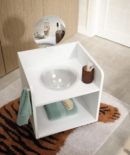 Lavabo Montessori infantil de ROS con espejo irrompible, cubeta de plástico y diseño seguro, ideal para fomentar la autonomía en hábitos de higiene