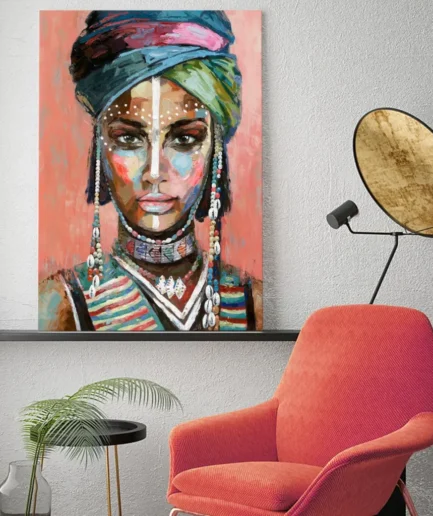 Cuadro lienzo de diseño étnico con colores vivos y pintura en relieve para decoración de salón o entrada.