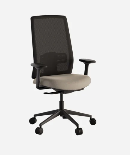 Silla de oficina Queen de Intacor con respaldo ergonómico de malla 3D y ajustes avanzados.