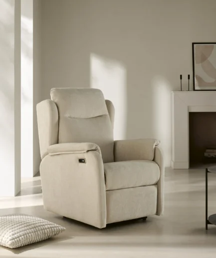 Sillón Bianca Express de diseño equilibrado, con almohadas desenfundables y tapizado en tejidos Natura.
